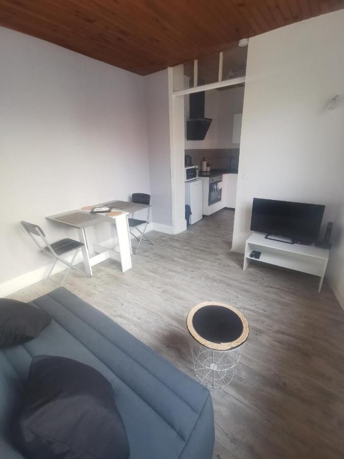 Appartement Avec Terrasse Vichy Buitenkant foto